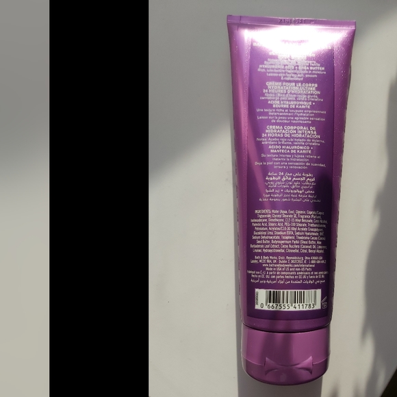 Bath & Body Body Works Winterberry Wonder Body Cream 226g - Picture 2 of 3